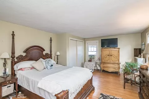 28 Rencelau St, Springfield, MA 01118 photo 22