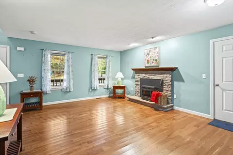 29 Shore Dr, Upton, MA 01568 photo 11