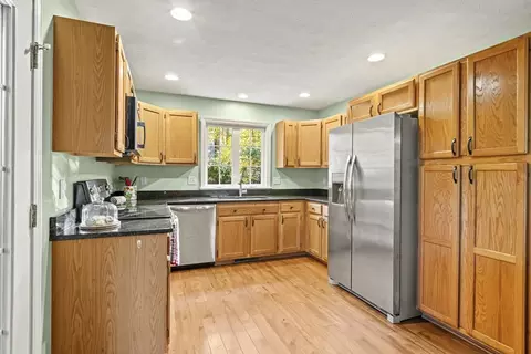 29 Shore Dr, Upton, MA 01568 photo 7