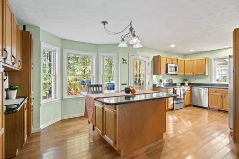 29 Shore Dr, Upton, MA 01568 photo 8