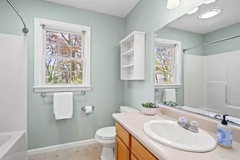 29 Shore Dr, Upton, MA 01568 photo 22