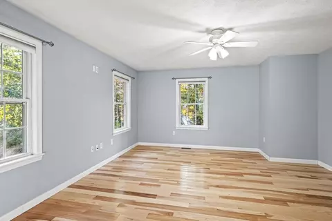 29 Shore Dr, Upton, MA 01568 photo 25