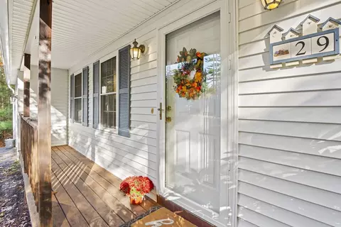 29 Shore Dr, Upton, MA 01568 photo 2