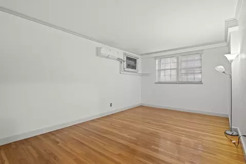 58 Elm St #1, Worcester, MA 01609 photo 8
