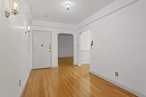 58 Elm St #1, Worcester, MA 01609 photo 6