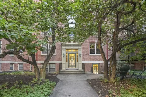 58 Elm St #1, Worcester, MA 01609