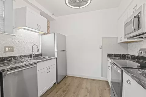 58 Elm St #1, Worcester, MA 01609 photo 17