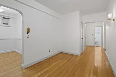 58 Elm St #1, Worcester, MA 01609 photo 4