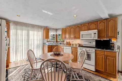 17 Orchard St, Beverly, MA 01915 photo 20