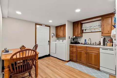 17 Orchard St, Beverly, MA 01915 photo 32