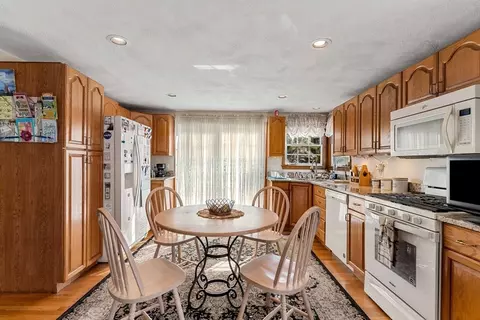 17 Orchard St, Beverly, MA 01915 photo 19
