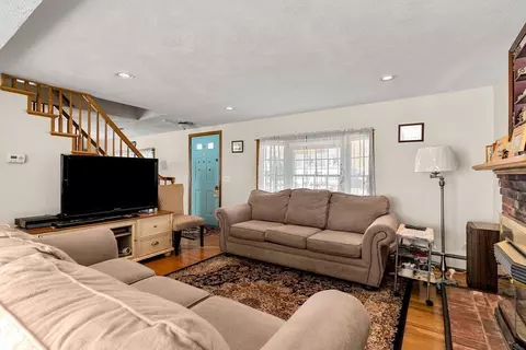 17 Orchard St, Beverly, MA 01915 photo 10