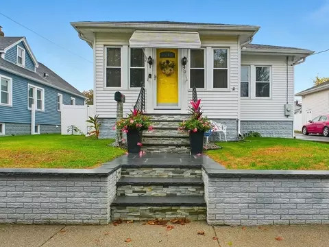 70 Norman St, Springfield, MA 01104