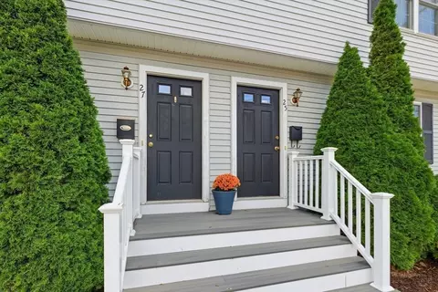 27 Emerson #27, Stoneham, MA 02180