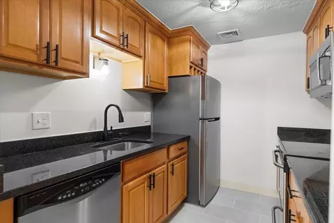 15 Bower Rd #A2, Quincy, MA 02169 photo 9