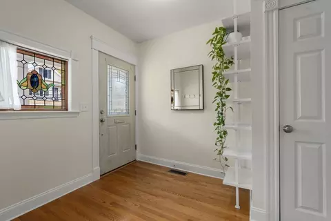 35 Windsor St #1, Arlington, MA 02474 photo 4