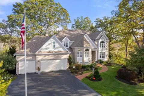 21 Harvest Moon Dr, Natick, MA 01760