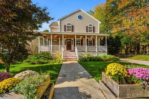 50 Heron St, West Roxbury, MA 02132