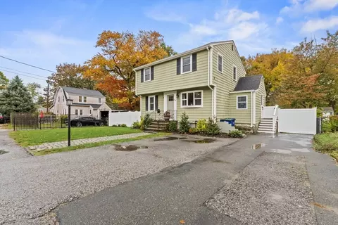 69 Dobson Rd, Braintree, MA 02184 photo 2