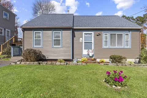 92 Gloucester St, Brockton, MA 02302