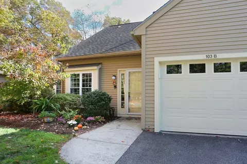 103 Ridgefield Cir #B, Clinton, MA 01510
