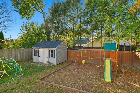 73 Maple Ter, West Springfield, MA 01089 photo 35