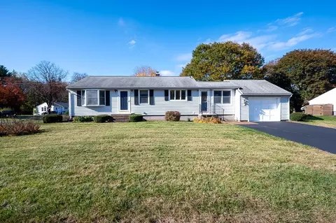 30 Falmouth Dr, Grafton, MA 01536