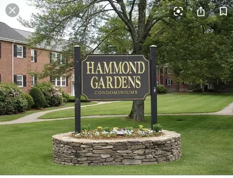 11 Hammond Pond Pkwy #3, Chestnut Hill, MA 02467
