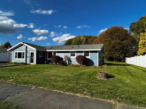 4 Brookvale Dr, Danvers, MA 01923