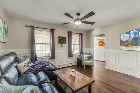 70 Nagle St, Springfield, MA 01151 photo 8