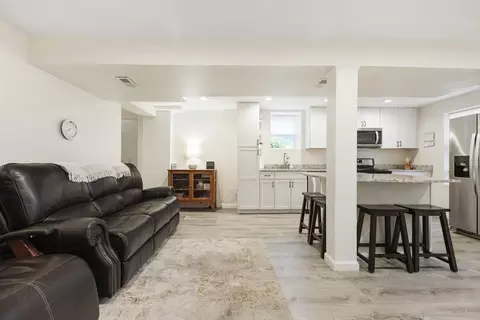 85 Alpine Pl, Franklin, MA 02038 photo 11