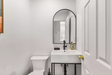 Bath - 297 Mower St, Worcester, MA 01602 photo 1 of 3