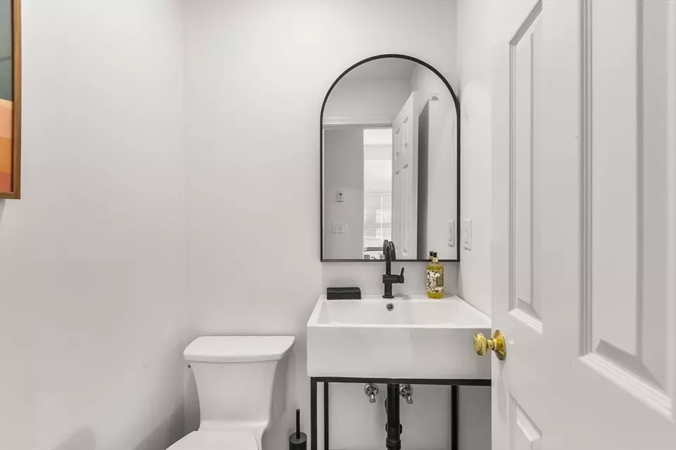 Bath - 297 Mower St, Worcester, MA 01602 photo 1 of 3