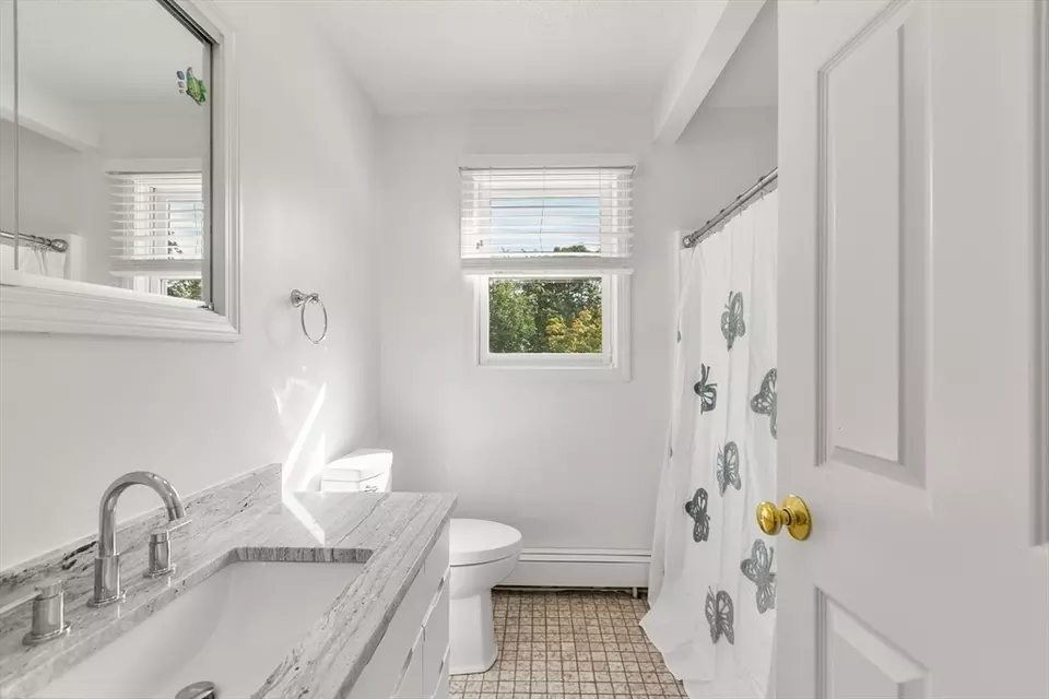 Bath - 297 Mower St, Worcester, MA 01602 photo 3 of 3