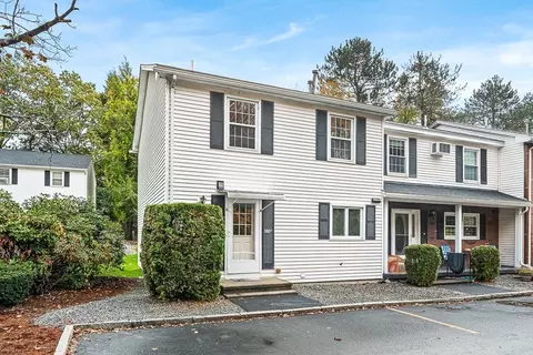 21 Oak St #G, Methuen, MA 01844