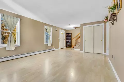 46 Vincent Cir, Worcester, MA 01604 photo 8