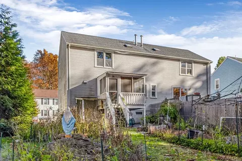 46 Vincent Cir, Worcester, MA 01604 photo 2