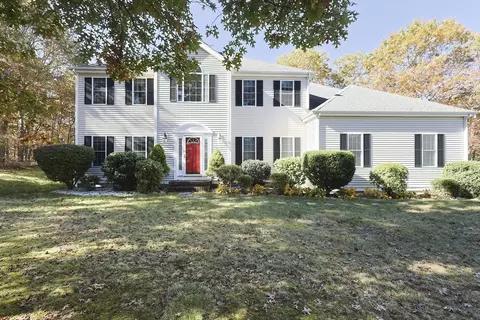 3 Nicole Rd, Mansfield, MA 02048