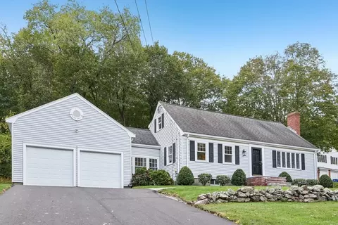 140 Cabot St, Milton, MA 02186