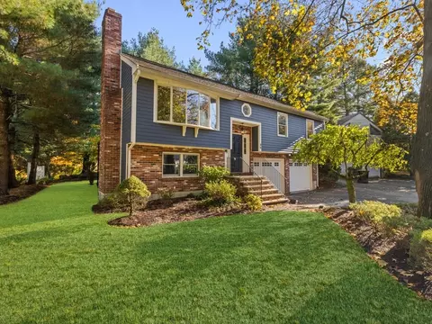 86 Salem End Rd, Framingham, MA 01702