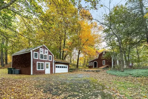 7 Sullivan St, North Andover, MA 01845