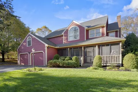 562 South St, Shrewsbury, MA 01545