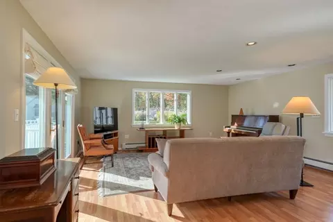 36 Ruthellen Rd, Framingham, MA 01701 photo 6