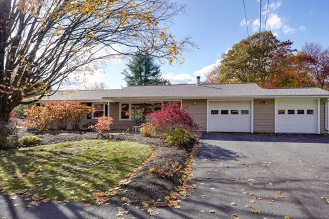 36 Ruthellen Rd, Framingham, MA 01701