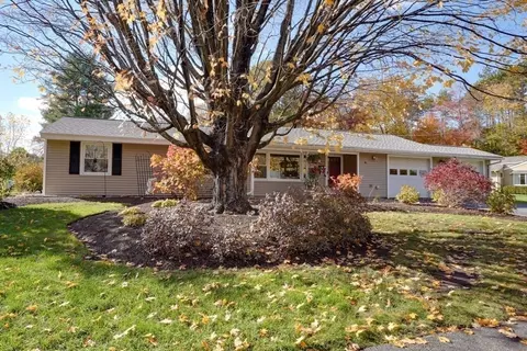 36 Ruthellen Rd, Framingham, MA 01701 photo 2
