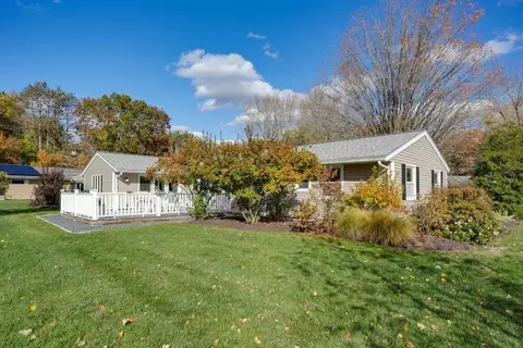 36 Ruthellen Rd, Framingham, MA 01701 photo 4