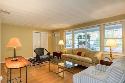 36 Ruthellen Rd, Framingham, MA 01701 photo 15