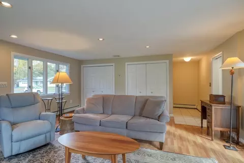 36 Ruthellen Rd, Framingham, MA 01701 photo 9