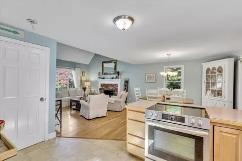 20 Windsor Way, Mashpee, MA 02649 photo 12