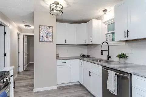 111 Malibu Dr, Springfield, MA 01128